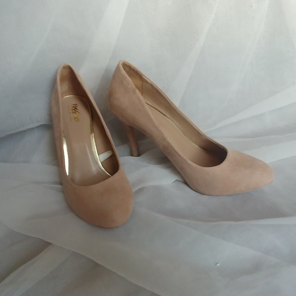 Mossimo suede heels
